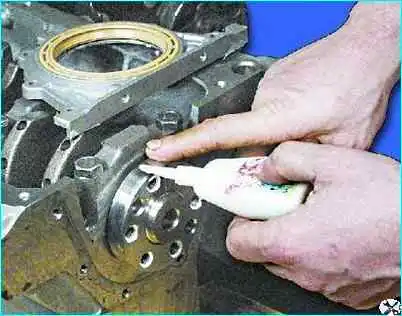 Сборка двигателя автомобиля Сборка двигателя автомобиля