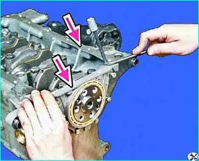 Сборка двигателя автомобиля Сборка двигателя автомобиля