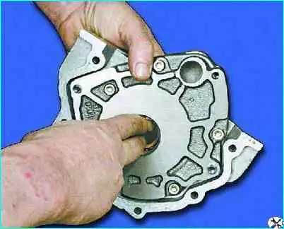 Сборка двигателя автомобиля Сборка двигателя автомобиля