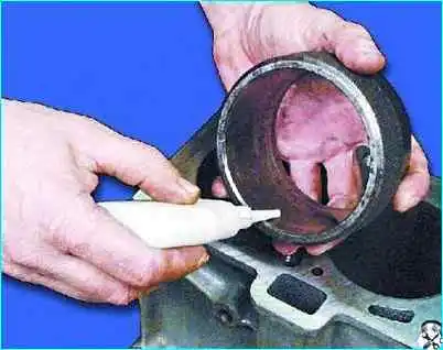 Сборка двигателя автомобиля Сборка двигателя автомобиля