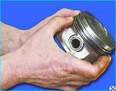 Сборка двигателя автомобиля Сборка двигателя автомобиля