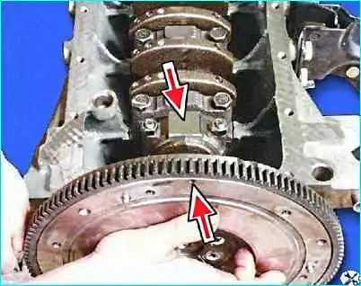 Сборка двигателя автомобиля Сборка двигателя автомобиля