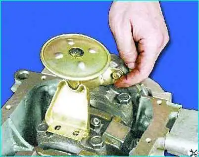 Сборка двигателя автомобиля Сборка двигателя автомобиля