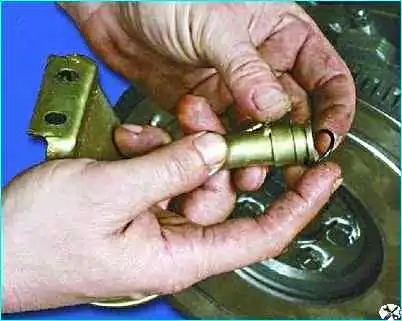 Сборка двигателя автомобиля Сборка двигателя автомобиля