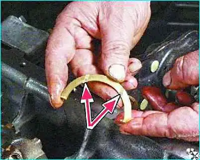 Сборка двигателя автомобиля Сборка двигателя автомобиля