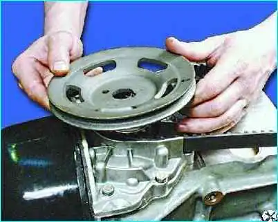 Сборка двигателя автомобиля Сборка двигателя автомобиля