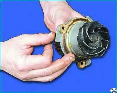 Сборка двигателя автомобиля Сборка двигателя автомобиля