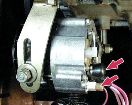 Проверка контактов проводов на генераторе ВАЗ-2109