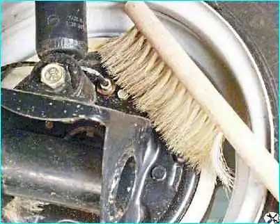 Прокачка тормозной системы автомобиля Прокачка тормозной системы автомобиля