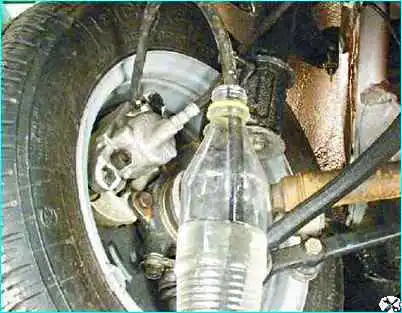 Прокачка тормозной системы автомобиля Прокачка тормозной системы автомобиля