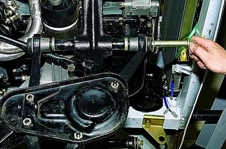 Снятие и ремонт рычагов передней подвески ВАЗ-2121