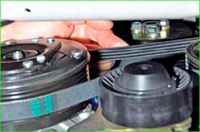 Проверка и снятие ремня привода компрессора кондиционера