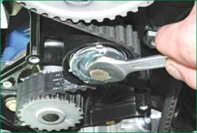 Заміна ременя ГРМ та натяжного ролика двигуна ВАЗ-21126