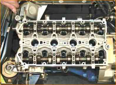 Як замінити маслознімні ковпачки двигуна ВАЗ-21126