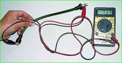 Cables y enchufes de alta tensión ZMZ-406