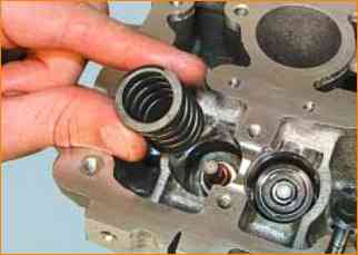 How to repair the cylinder head of a VAZ-21126