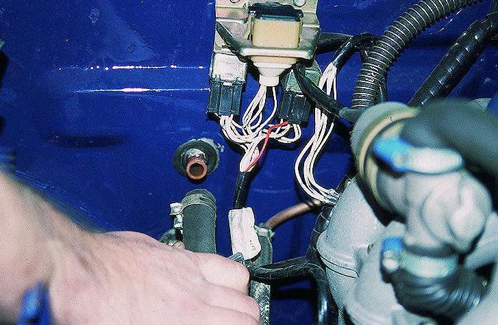 Зняття радіатора обігрівача автомобіля ГАЗ-3110