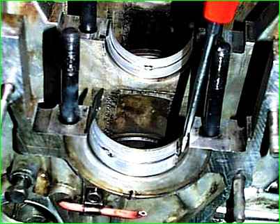 Defection and repair of the crankshaft