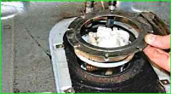 Reparación del módulo de combustible del automóvil GAZ-2705