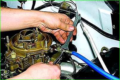 Adjusting the carburetor drive