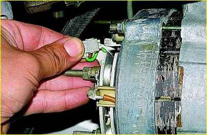 Replacing the generator voltage regulator
