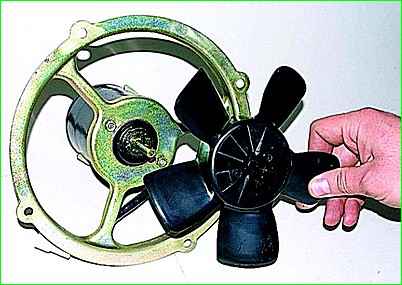 Removing the auxiliary heater fan electric motor