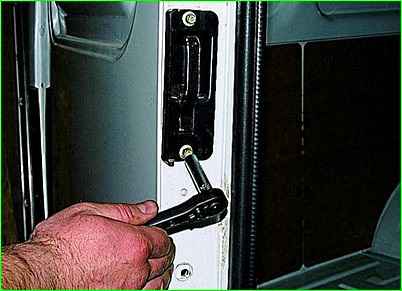 Removing the lock of the left rear door of the car