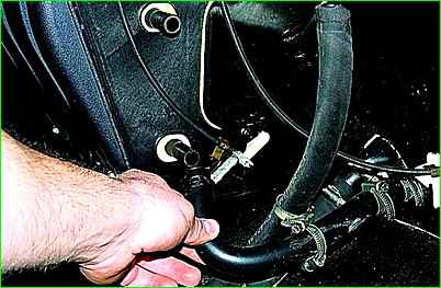 Як зняти та поставити радіатор обігрівача ГАЗ-2705