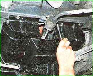 ГАЗ-2705 гидравликалық күшейткішіндегі майды ауыстыру