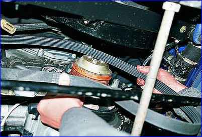 Ausbau und Reparatur der Servolenkungspumpe für ein Gazelle-Auto