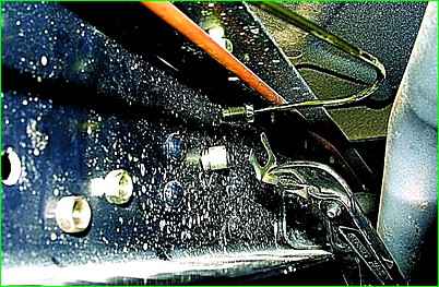 Replacing the brake hose GAZ-2705