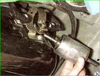 How to change the fuel purification filter Lada Kalina