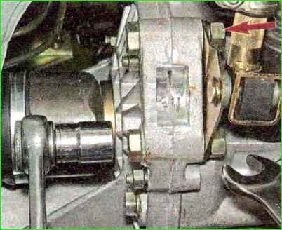 How to remove and install the car gearbox