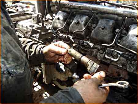 Disassembly of a diesel engine of a KamAZ car