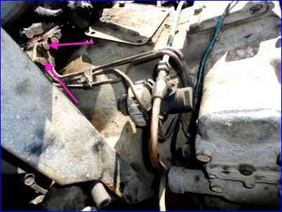 Extracción de la transmisión de un vehículo KamAZ