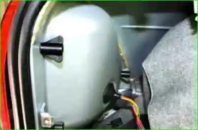 Замена заднего фонаря Замена заднего фонаря