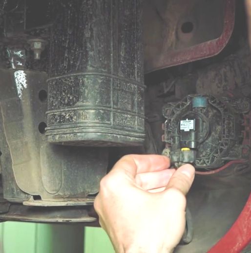 Как заменить противотуманные фары и лампы автомобиля Lada Xray