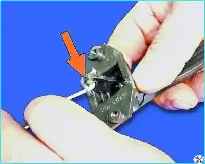 Замена замка двери автомобиля