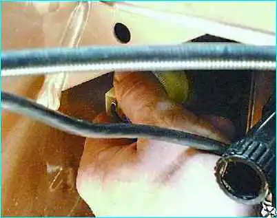 Замена фары и указателя поворота Замена фары и указателя поворота