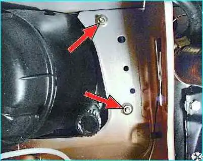 Замена фары и указателя поворота Замена фары и указателя поворота