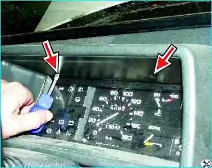 Снятие комбинации приборов ВАЗ-2109 Снятие комбинации приборов ВАЗ-2109