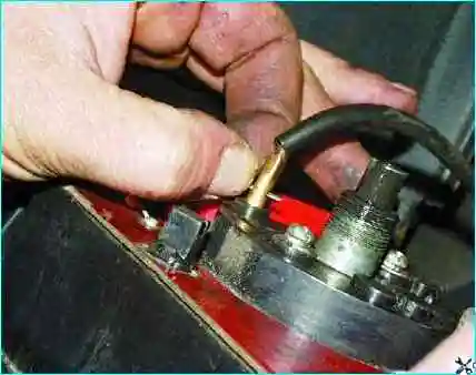 Снятие комбинации приборов ВАЗ-2109 Снятие комбинации приборов ВАЗ-2109