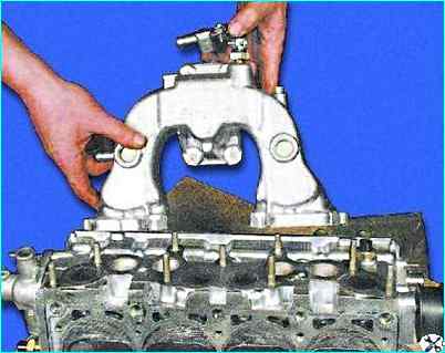 Разборка головки цилиндров двигателя