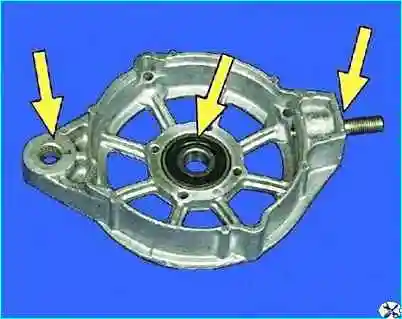 Проверка деталей генератора автомобиля Проверка деталей генератора автомобиля