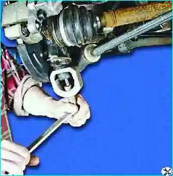 Замена рычага передней подвески Замена рычага передней подвески