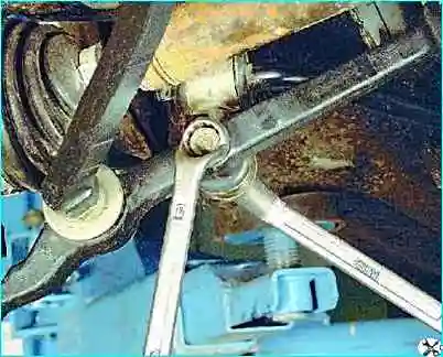 Замена рычага передней подвески Замена рычага передней подвески