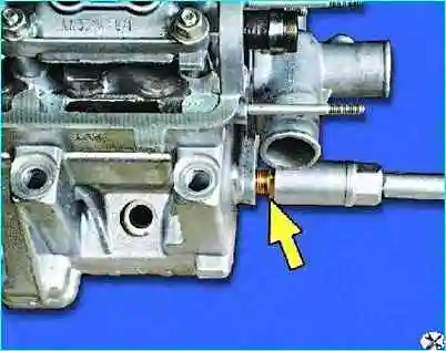 Сборка головки цилиндров двигателя
