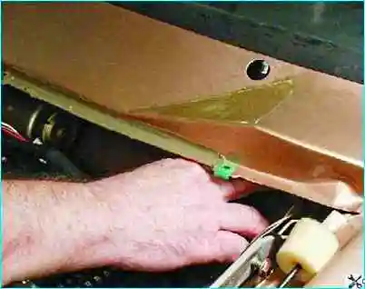 Замена механизма стеклоочистителя автомобиля Замена механизма стеклоочистителя автомобиля