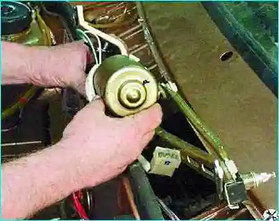 Замена механизма стеклоочистителя автомобиля Замена механизма стеклоочистителя автомобиля