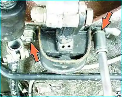 Снятие и установка двигателя